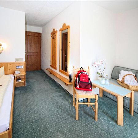 Hotel Hubertushof - Ihr Hotel Mit Herz لوتاش الغرفة الصورة
