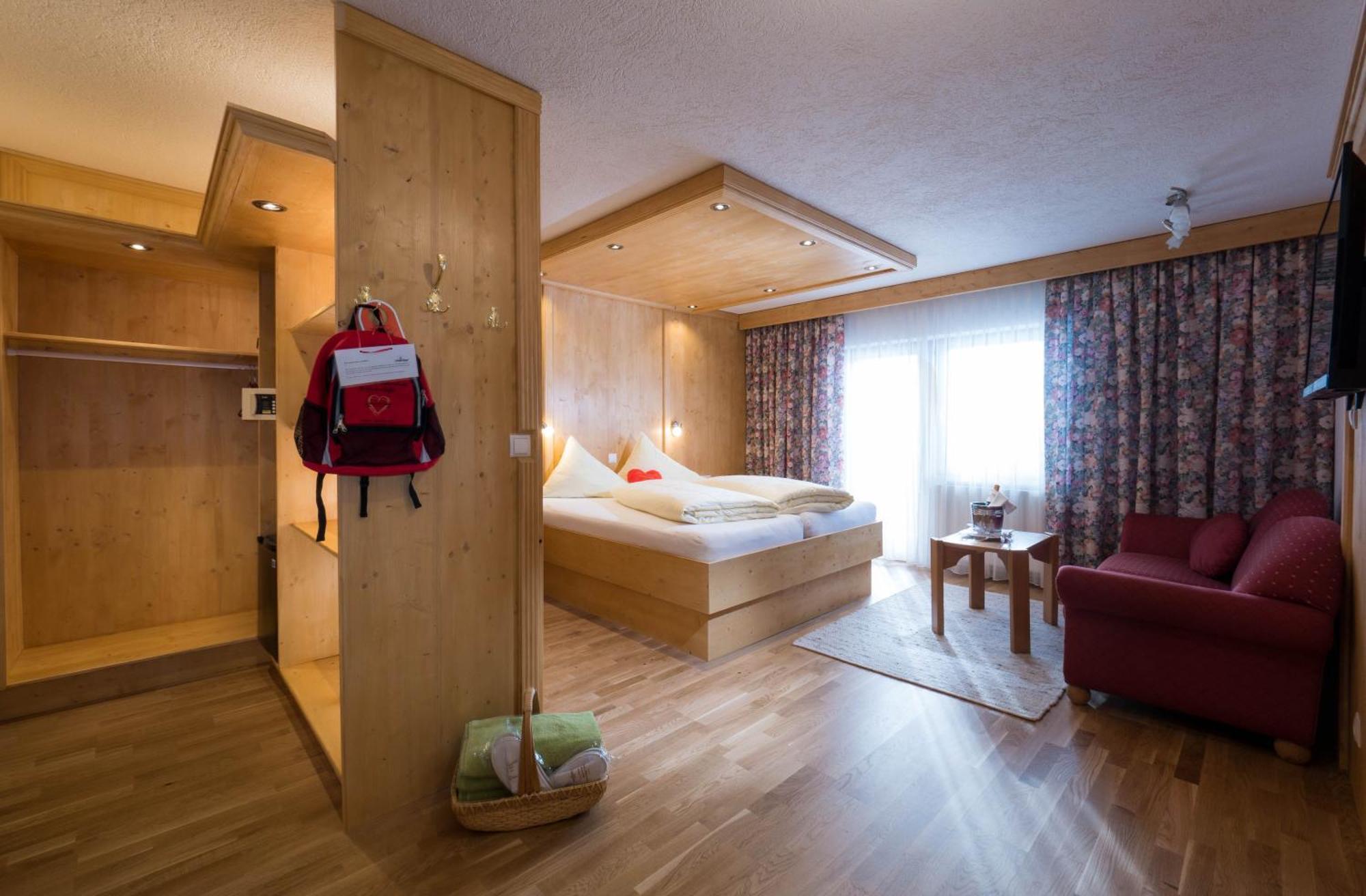 Hotel Hubertushof - Ihr Hotel Mit Herz لوتاش الغرفة الصورة
